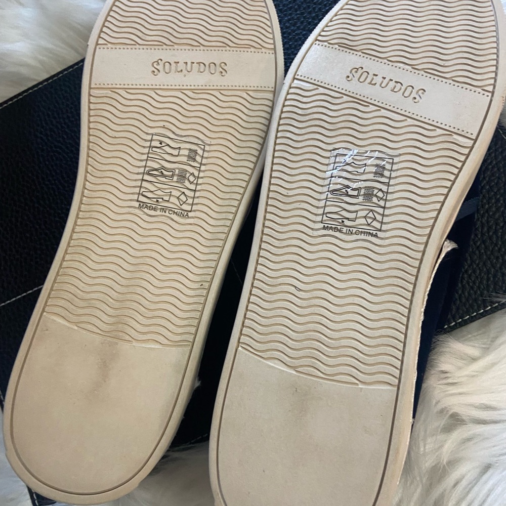 Soludos Sz 9.5 Navy Slip-On Shoes with Llama Embroidery - Picture 6 of 7